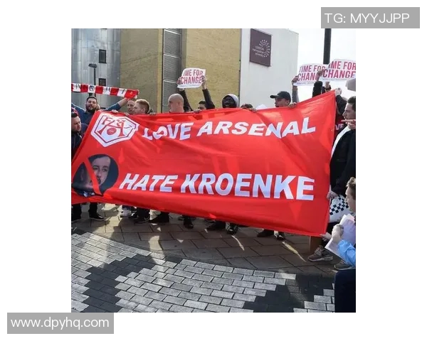 周强独家解析欧冠足球精彩瞬间与战术心得分享 周强独家解析欧冠足球精彩瞬间与战术心得分享